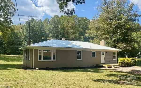 122 Old Fisher Ferry RD, Thomasville, NC 27360