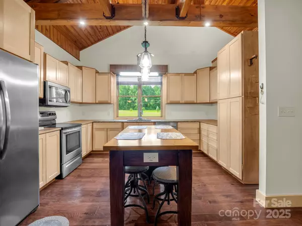 Saluda, NC 28773,3540 Fork Creek RD