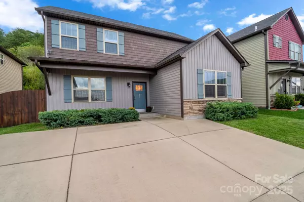 Fletcher, NC 28732,27 Mann LN