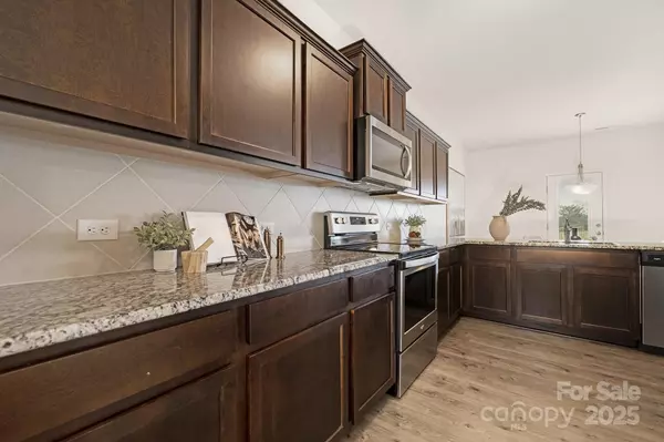 Statesville, NC 28166,140 Canada DR #2B