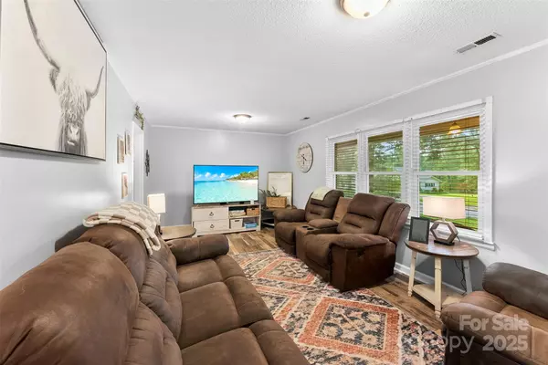 Shelby, NC 28152,301 Oak AVE