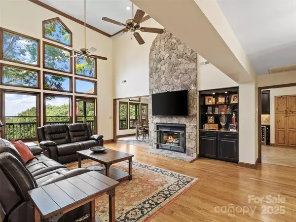 Burnsville, NC 28714,91 Brandy Run RD