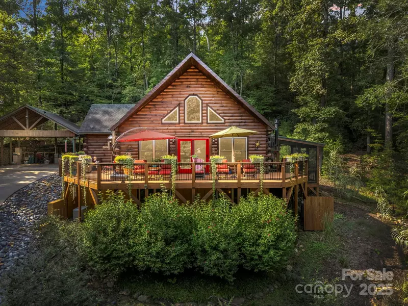 131 Blue Gill DR, Lake Lure, NC 28746