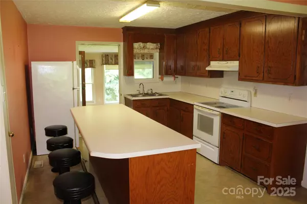 Morganton, NC 28655,2556 NC 126 HWY