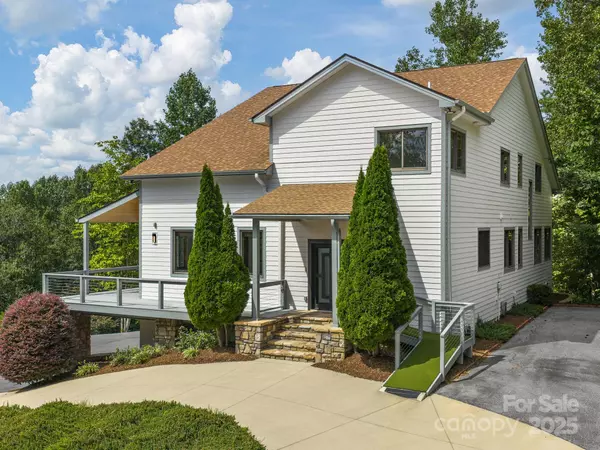 Flat Rock, NC 28731,248 Wisdom Cove RD