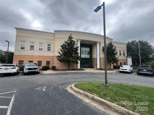 Mooresville, NC 28117,121 Rolling Hill RD
