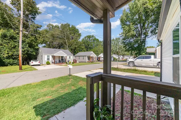 Stanley, NC 28164,708 N Buckoak ST