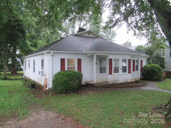 Lincolnton, NC 28092,520 E Pine ST