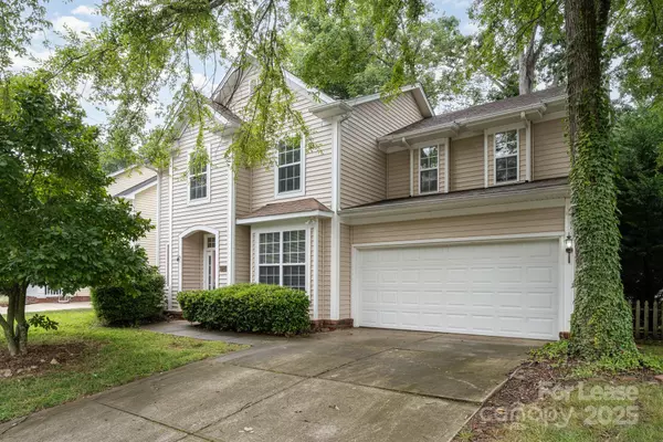 6721 Charter Hills RD, Charlotte, NC 28277