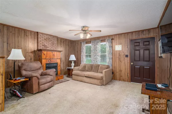 Lincolnton, NC 28092,1472 Woodridge LN