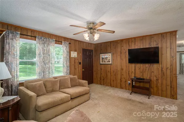 Lincolnton, NC 28092,1472 Woodridge LN