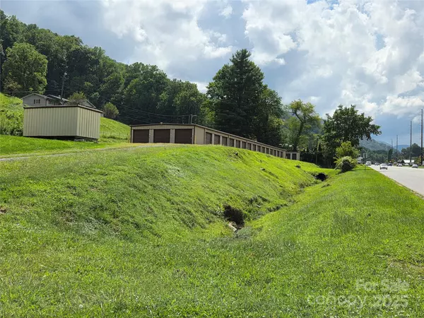 Waynesville, NC 28786,3009 Dellwood RD