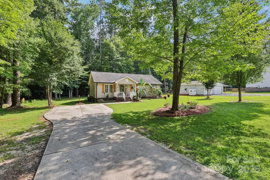 188 Delwood CT, Mount Gilead, NC 27306