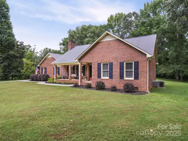 Wingate, NC 28174,102 Jeffrey CIR