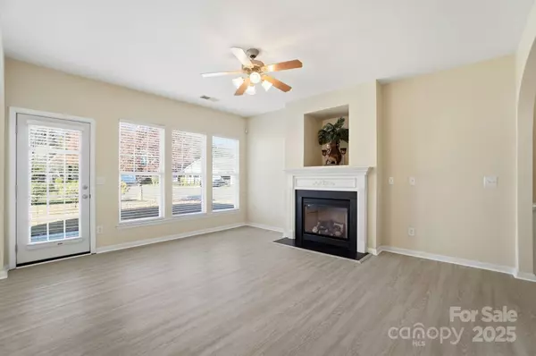 Fort Mill, SC 29708,224 Sand Paver WAY