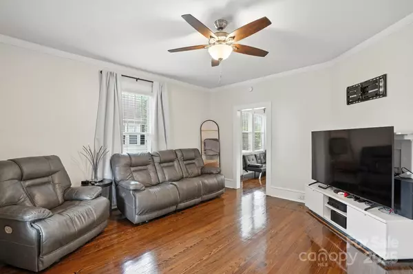 Kannapolis, NC 28083,203 Allen ST