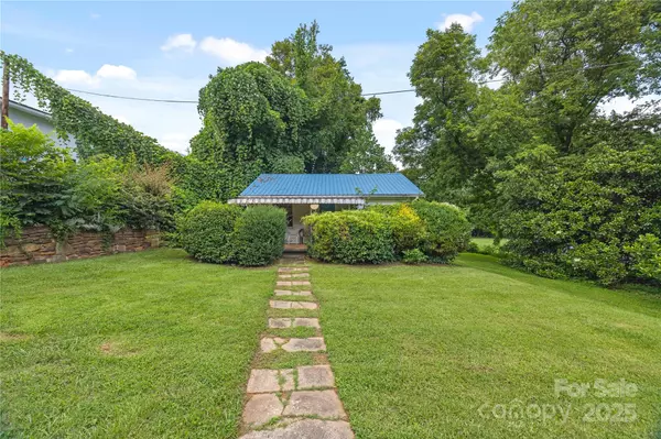 95 Blanton ST, Columbus, NC 28722