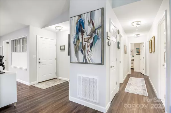 Flat Rock, NC 28731,197 Highland Golf DR