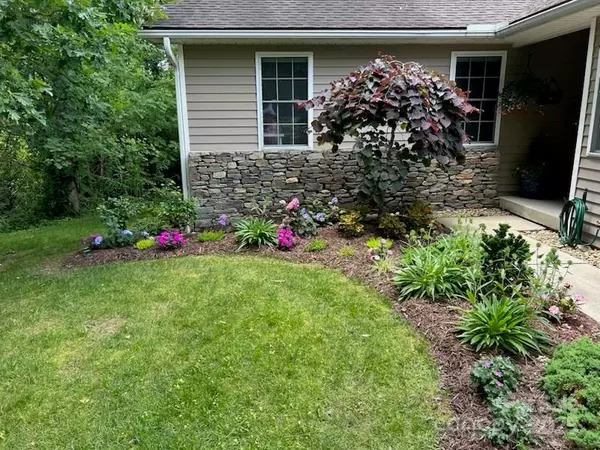 Flat Rock, NC 28731,197 Highland Golf DR