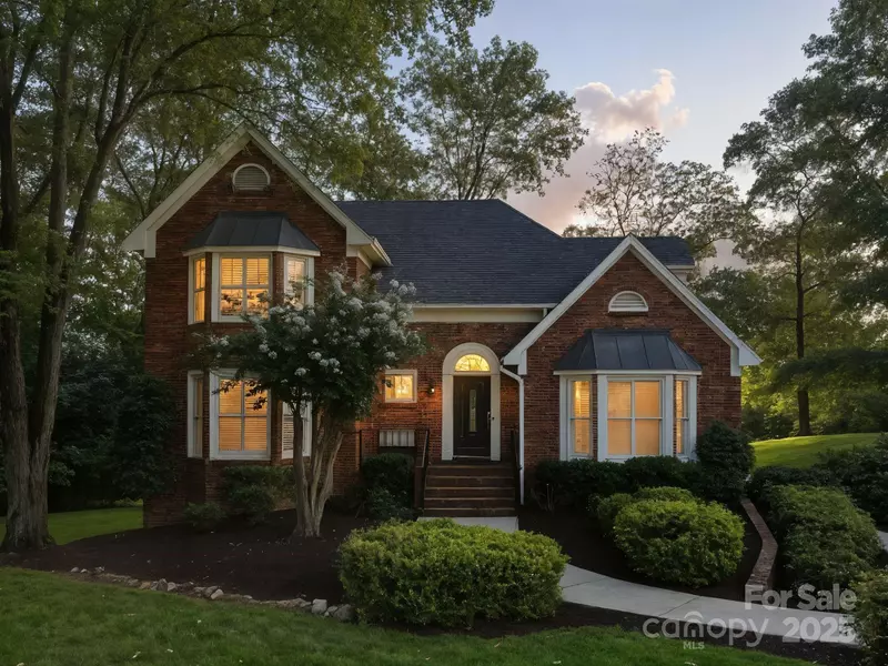 8000 Greencastle DR, Charlotte, NC 28210