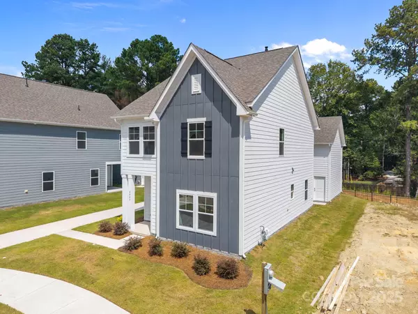 Matthews, NC 28105,4045 Grommet CT