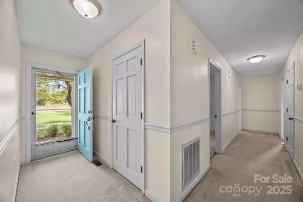 Ellenboro, NC 28040,138 Deere LN