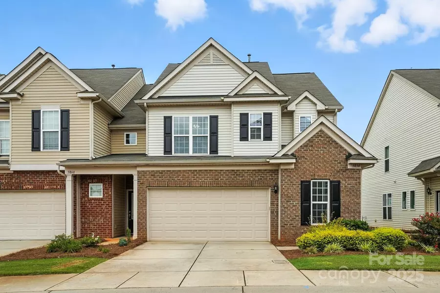 5856 Glassport LN, Charlotte, NC 28210