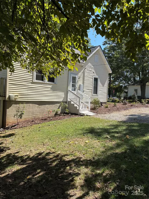 Mooresville, NC 28117,505 S Academy ST