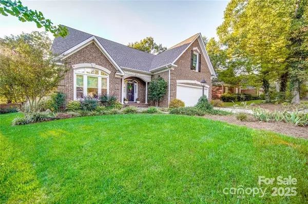 1932 MILLBROOK LN, Matthews, NC 28104