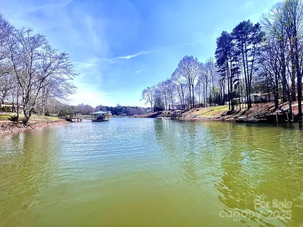 Mooresville, NC 28117,160 Hazelton LOOP