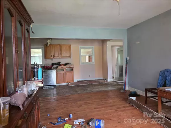 Hickory, NC 28601,2266 9th Avenue DR NE