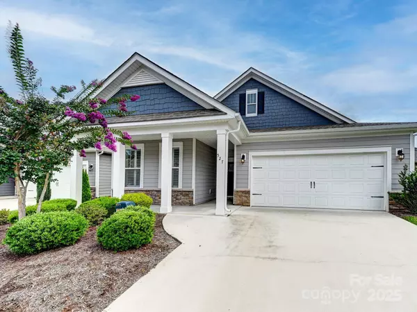 Flat Rock, NC 28731,527 Summerfield PL