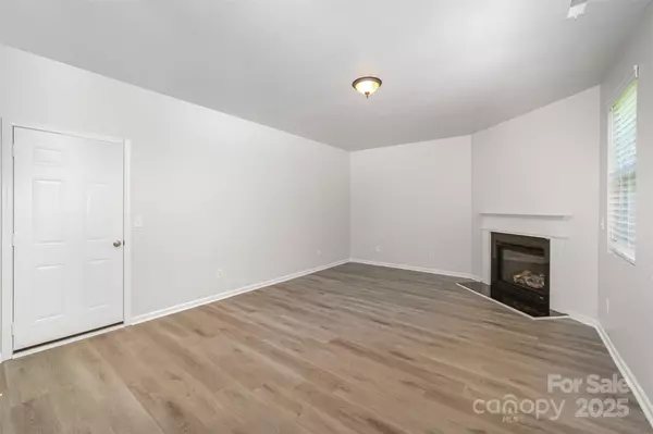 Matthews, NC 28105,7325 Habitat Manor DR