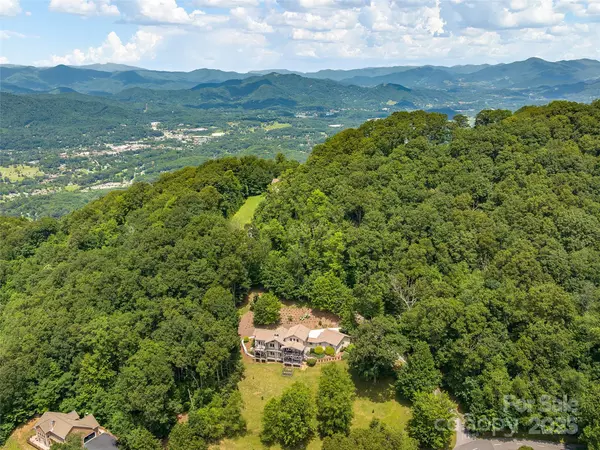 Waynesville, NC 28786,37 Enclave DR