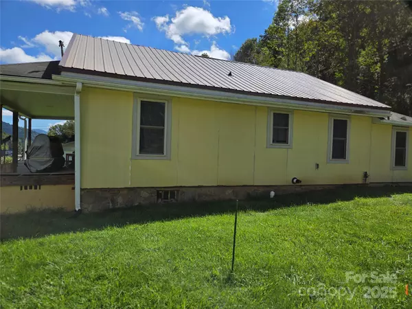 Waynesville, NC 28786,3009 Dellwood RD