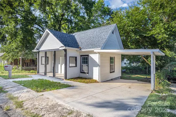 Lancaster, SC 29720,962 13th ST