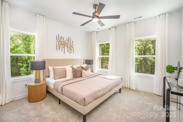 Charlotte, NC 28208,3928 Hager DR