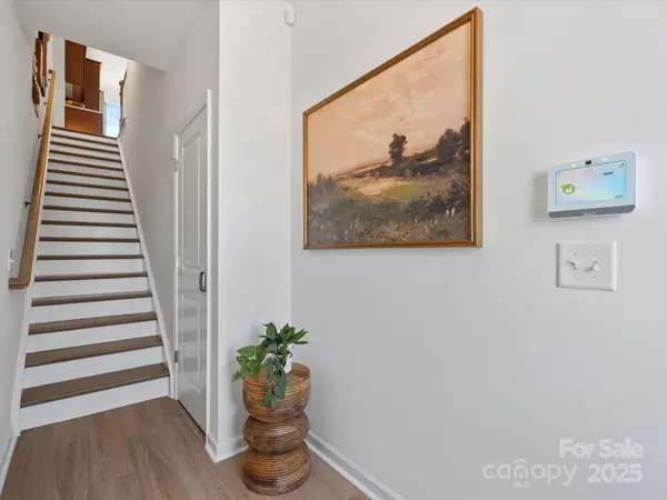 5505 Swaling ST, Charlotte, NC 28217
