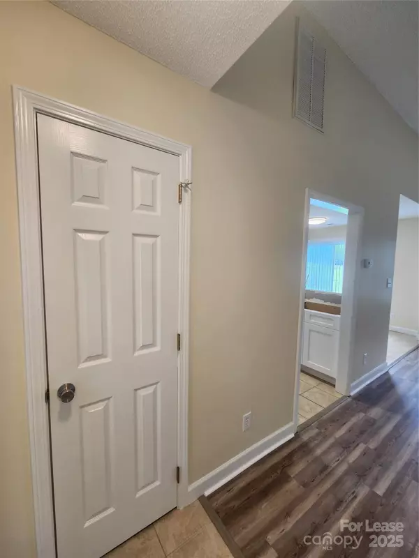 Troutman, NC 28166,403 Winecoff ST