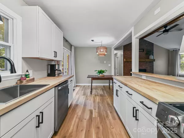 Dallas, NC 28034,120 Harry Robinson ST