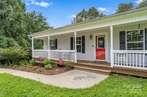 Hickory, NC 28601,127 Serenity LN #38/39