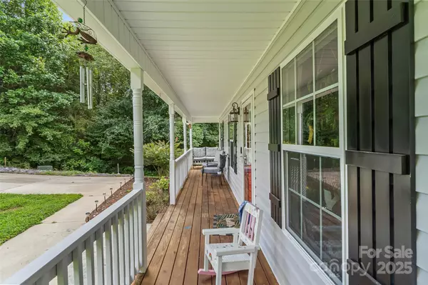 Hickory, NC 28601,127 Serenity LN #38/39