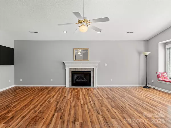 Weaverville, NC 28787,338 Kyfields None