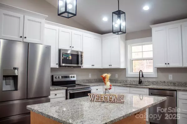 Statesville, NC 28625,354 Bluegill LN #23