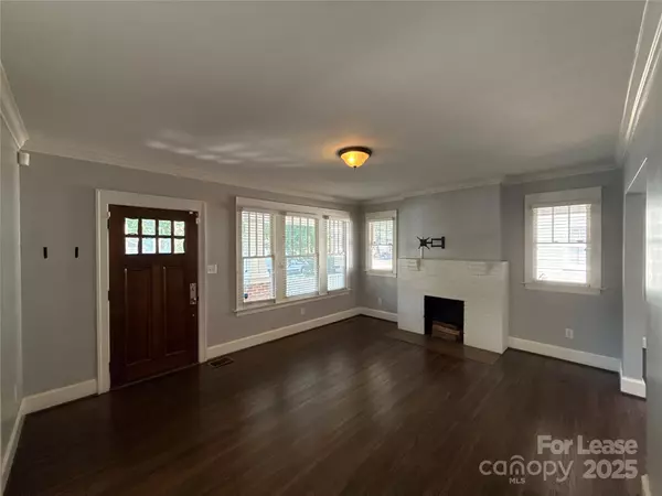 Charlotte, NC 28208,325 Walnut AVE