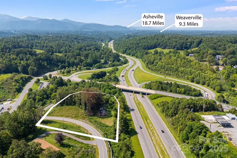 1672 Crossroads Pkwy, Mars Hill, NC 28754