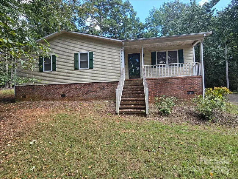 129 Conestoga CT, Mount Gilead, NC 27306