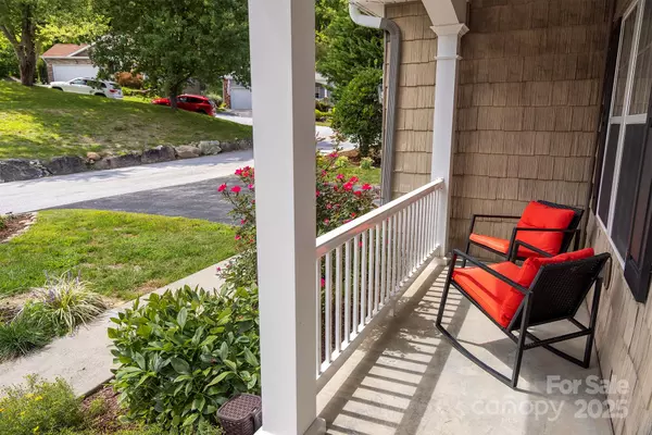 Hendersonville, NC 28739,124 Old Pasture WAY