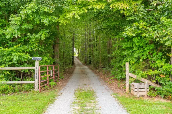 Lexington, NC 27292,1511 New Bowers RD