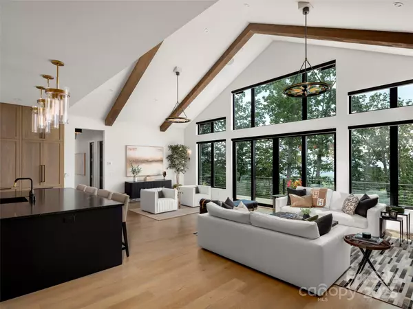 Asheville, NC 28803,40 Giffords LN